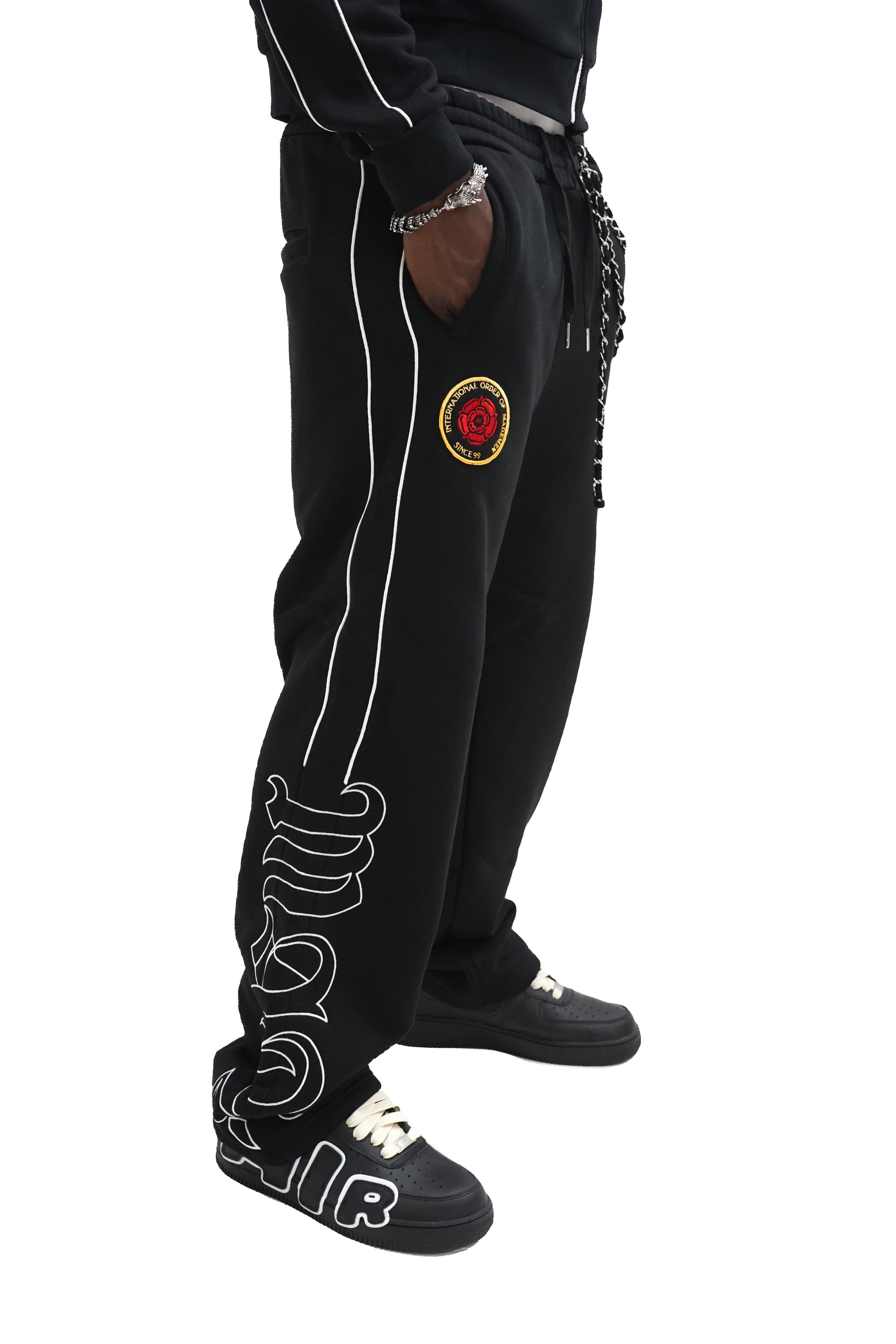 ESSENTIALS TRACKPANTS