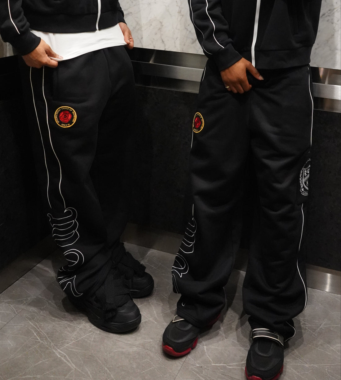 ESSENTIALS TRACKPANTS